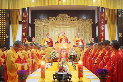 苏州重元寺举行清明粱皇法会之圆满焰口
